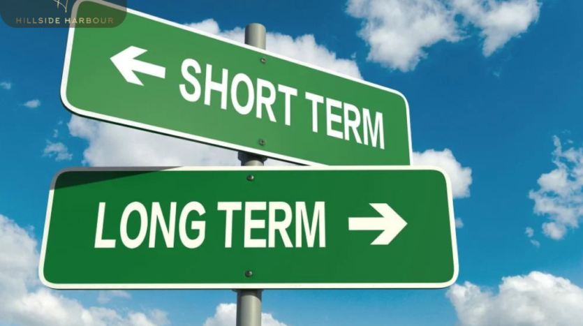 Short-Term Rentals vs. Long-Term Leasing: Which Offers Better Returns in Dubai?